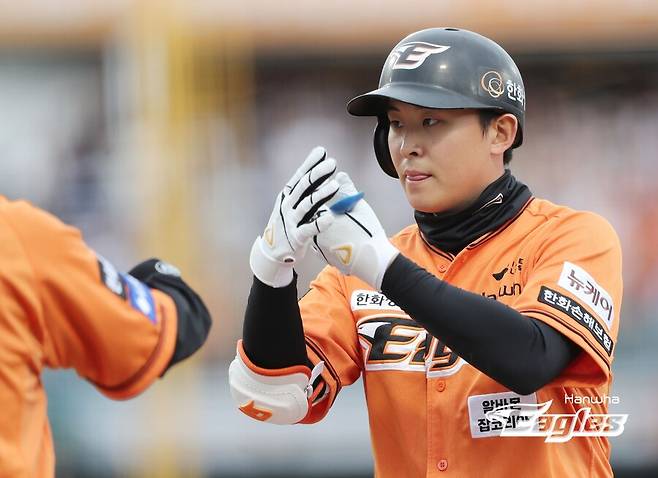 ▲ 3루타를 치면서 추가점의 물꼬를 튼 한화 이글스 정은원 ⓒ 한화 이글스