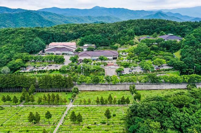 부산영락공원 전경.