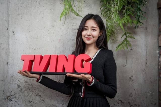 배우 신슬기가 <더팩트>와 만나 티빙 오리지널 시리즈 '피라미드 게임' 관련 인터뷰를 진행했다. /티빙