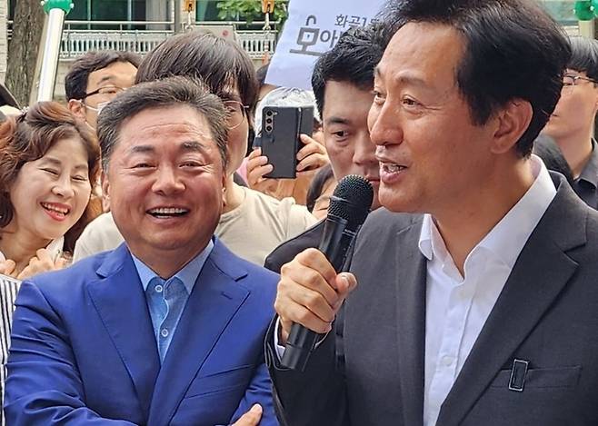 강서구 현장 점검에 나선 오세훈 서울시장과 구상찬 국민의힘 서울 강서갑 국회의원 후보가 만난 모습.[사진출처 = 구상찬 후보 측 제공]