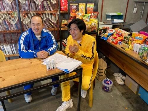 배우 김광규와 개그맨 출신, 배우이자 영화 감독 이상훈이 웹예능 ‘까까형’으로 뭉쳤다.