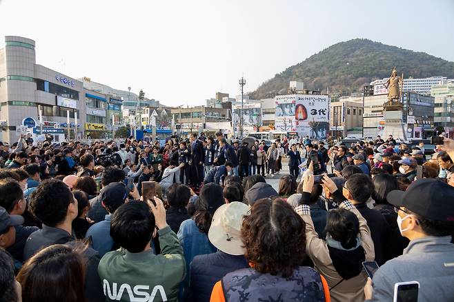 조국 조국혁신당 대표가 3월30일 여수 이순신 광장에서 선거일정을 하고 있다. [조국혁신당 제공]