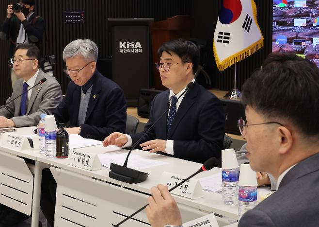 31일 서울 용산구 의사협회에서 열린 비대위 회의에 참석한 임현택 대한의사협회장. 연합뉴스