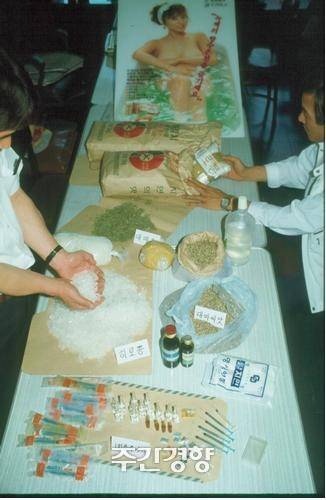 1980년대 국내에 대량의 히로뽕이 유통되면서 수사기관에 압수되는 양도 계속 증가했다. 경향신문 자료사진