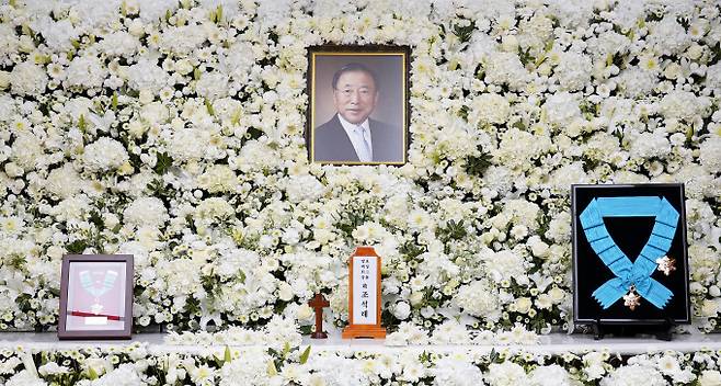 서울 서대문구 연세 세브란스 장례식장에 마련된 故조석래 효성그룹 명예회장 빈소에 영정사진이 놓여 있다. / 사진=효성그룹