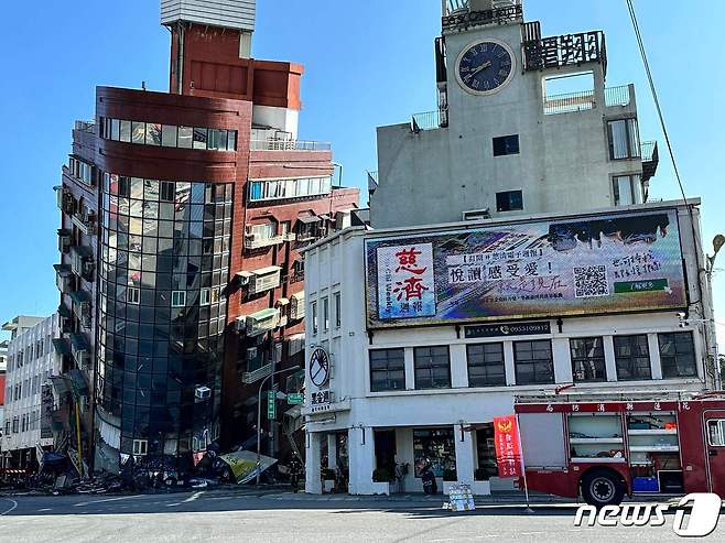 다른 쪽에서 본 위 건물의 모습. ⓒ AFP=뉴스1 ⓒ News1 최종일 기자