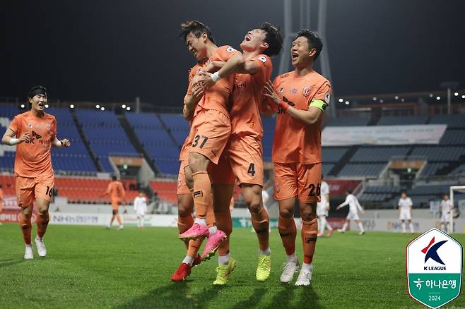 전북 현대에 2-0으로 승리한 제주 유나이티드. (한국프로축구연맹 제공)