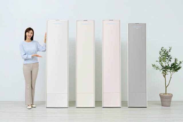 삼성전자가 에너지 절약 기능을 강화한 2024년형 비스포크 무풍에어컨을 출시한다. 삼성전자 모델이 스탠드형 '비스포크 무풍에어컨 갤러리' 신제품을 소개하는 모습(사진=삼성전자)
