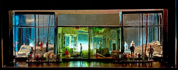 국내 초연되는 영국 작곡가 벤저민 브리튼의 영어 오페라 ‘한여름 밤의 꿈’ 무대 모형. 국립오페라단 제공