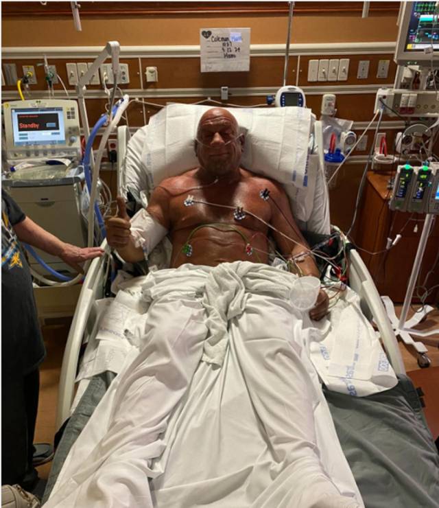 화재 사고로 병원으로 옮겨져 치료를 받은 콜먼. /콜먼 인스타그램