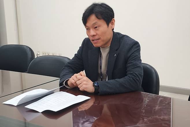 지난달 28일 대전시 삼성중공업 대덕연구소 디지털동에서 김성준 삼성중공업 자율항해파트 프로가 기자의 질문에 대답하고 있다. 한영대 기자