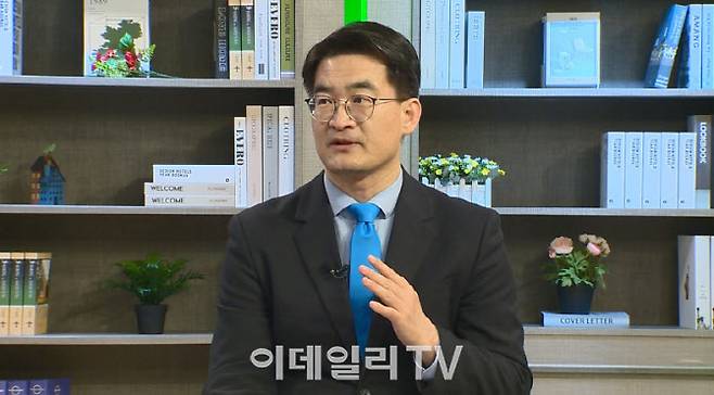 최병천 신성장경제연구소장이 지난 4일 이데일리TV '신율의 이슈메이커'에 출연했다. (사진=이데일리TV)