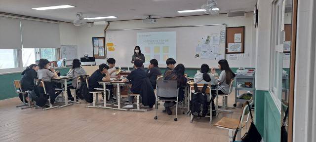 저청중학교 수업(학교 홈페이지)