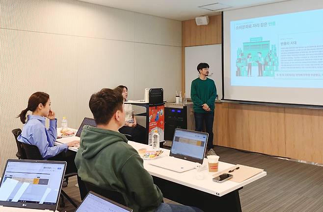 KT&G 상상스타트업캠프’ 8기 그로스·글로벌 트랙 참가자 발표 현장. [KT&G 제공]