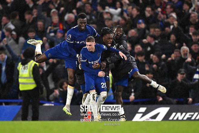 ▲ 맨체스터 유나이티드는 5일(한국시간) 영국 런던 스탬포드 브릿지에서 열린 2023-24 잉글랜드 프리미어리그 31라운드에서 후반 추가 시간에만 두 골을 허용하고 3-4로 무릎을 꿇었다.