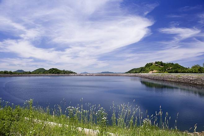 경기 가평에 위치한 청평양수발전소 저수지 모습. /한국수력원자력 제공