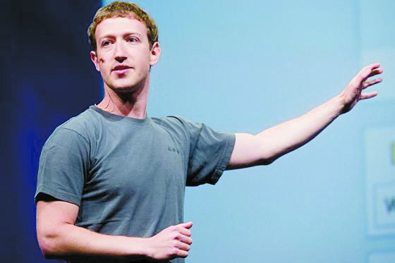 패이스북 CEO 마크 저커버그. 회색 티셔츠만 20벌 걸린 그의 옷장이 화제를 낳았다. 페이스북