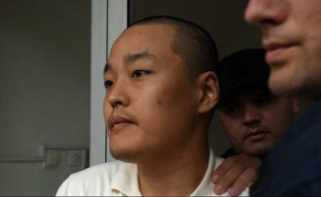 테라·루나 폭락 사태의 핵심 인물인 권도형씨. 해외 도피 11개월 만인 2023년 3월 몬테네그로에서 붙잡혀 범죄인 인도 재판을 받고 있다. 한국과 미국 정부가 나란히 그의 송환을 요구하며 경합 중이다. 세계일보 자료사진