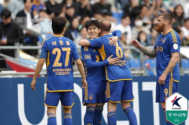 ▲ 울산 HD는 수원FC에 3-0으로 승리했다. 이동경의 선제골이 물꼬를 텄다. ⓒ한국프로축구연맹