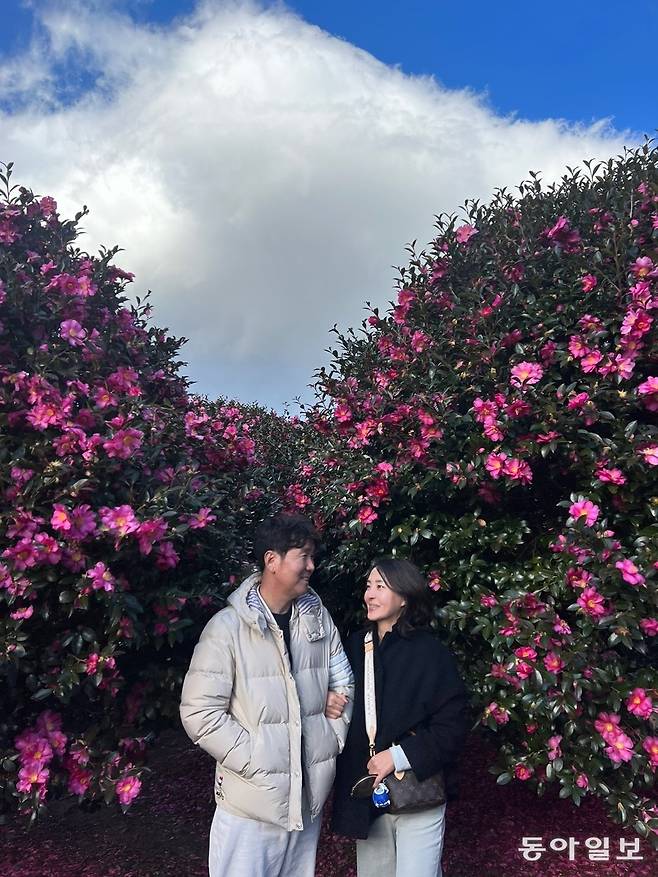 류지현 전 LG 감독이 평생을 함께 한 아내 이미선 씨와 여행 중 사진을 찍었다. 류지현 제공