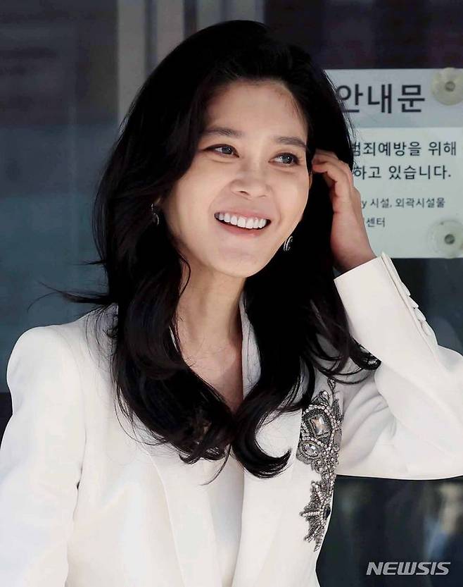 [서울=뉴시스] 김진아 기자 = 이부진 호텔신라 사장이 21일 오전 서울 중구 삼성전자 장충사옥에서 열린 정기 주주총회에 참석하고 있다. 2024.03.21. bluesoda@newsis.com