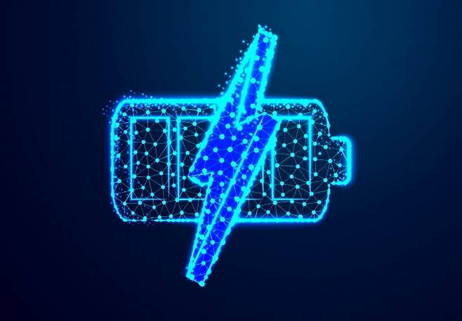 하이브리드 에너지 저장 시스템은 전지용 음극과 축전기용 양극을 결합해 큰 저장 용량과 빠른 충전 및 방전 속도를 구현한다. 게티이미지뱅크