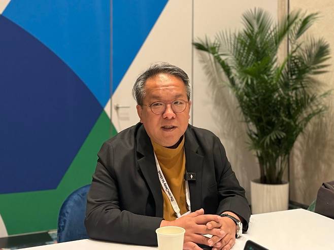 황희 카카오헬스케어 대표가 지난 9일(현지시각) 미국 라스베이거스에서 열린 구글 클라우드 '넥스트 2024'에서 인터뷰를 하고 있다./라스베이거스=변지희 기자