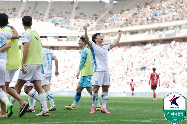 정재희가 극장골을 넣고 기뻐하는 모습. 사진=프로축구연맹