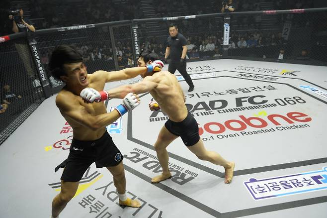 (왼쪽부터)김산과 윤태영. 사진=ROAD FC