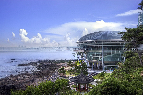 2005년 APEC 정상회의가 개최된 부산 해운대구 누리마루 APEC 하우스. 국제신문 DB