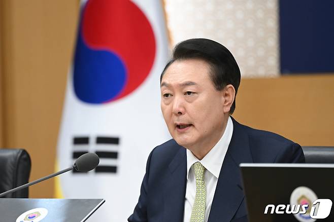 윤석열 대통령이 2일 정부세종청사에서 열린 2024년도 제15회 국무회의에 참석해 모두 발언하고 있다. (대통령실 제공) 2024.4.2/뉴스1 ⓒ News1 안은나 기자