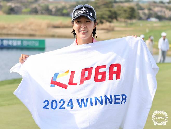 14일 KLPGA 투어 메디힐-한국일보 챔피언십에서 우승한 박지영. KLPGA 제공