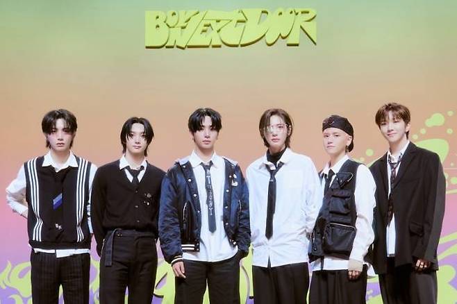보이넥스트도어. 왼쪽부터 태산, 성호, 명재현, 이한, 리우, 운학. KOZ엔터테인먼트