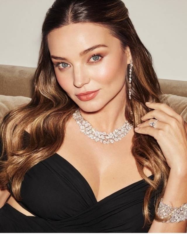 미란다 커/소셜미디어