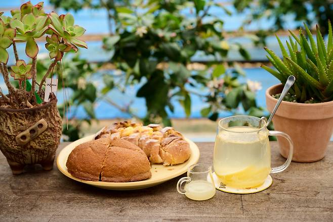 본앤하이리 국산레몬차와 우리밀빵