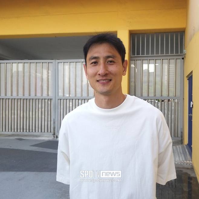 ▲ 지동원은 U-23 아시안컵을 앞둔 대표팀 후배들에게 “응원이 필요한 시기다. 쉽지 않은 조 편성을 받으며 부담이 정말 많이 될 것이다. 하지만 좋은 선수들이 많으니 분명 잘 이겨낼 거라 생각한다. 선수들이 올림픽이라는 꿈의 무대를 가기 전보다 지금 현재 상항에 충실해서 모든 경기를 다 이겨 우승을 차지했으면 좋겠다”라며 진심어린 응원의 메시지를 보냈다.