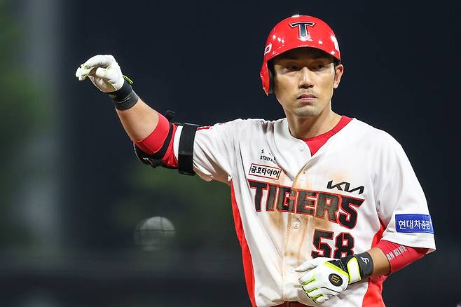 ▲ 시즌 초반 고감도 타격으로 자신이 아직 살아있음을 증명하고 있는 서건창 ⓒKIA타이거즈