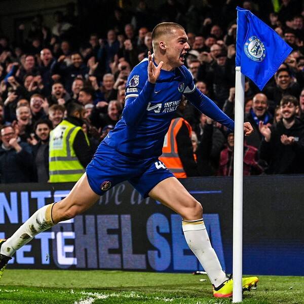 사진=블리처리포트 풋볼.&nbsp;첼시의 특급 유망주 알피&nbsp;길크리스트가 데뷔골을 넣고 기뻐했다. 페널티킥 싸움으로 어수선했던 첼시의 6-0 대승을 장식했다.