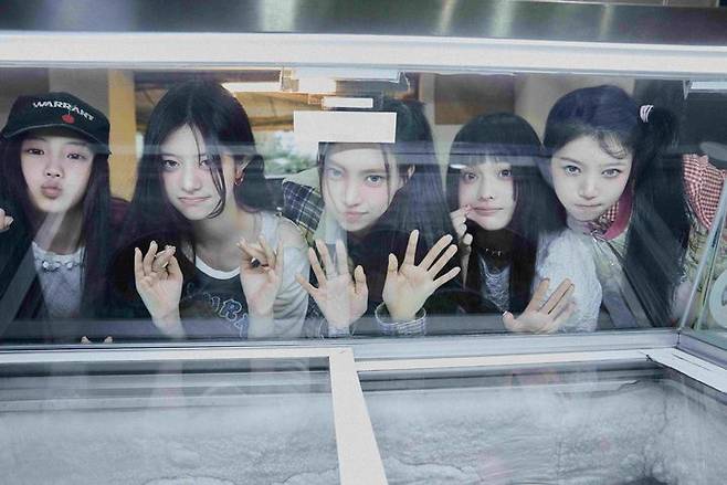 [서울=뉴시스] 아일릿. (사진 = 빌리프랩 제공) 2024.04.09. photo@newsis.com *재판매 및 DB 금지