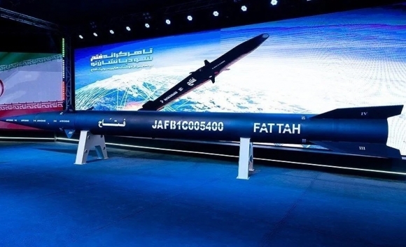 이란 최초의 극초음속 미사일  ‘파타흐-1’(Fattah-1)