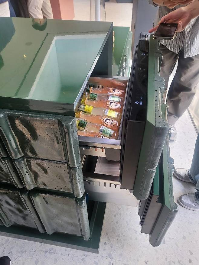 파트리시아 우르퀴올라의 '시그니처 키친 스위트' 언더카운터 모듈형 냉장고 [촬영 장하나]