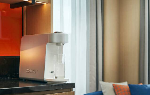 코웨이, 르메르디앙&목시 서울 명동 호텔에 나노직수 미니 정수기 공급 (사진=코웨이)