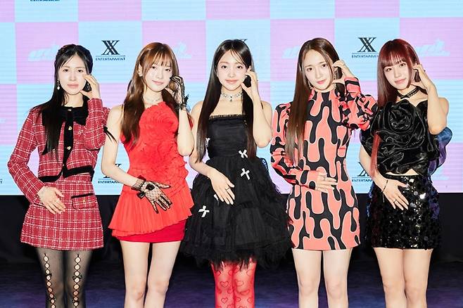 걸그룹 유니코드가 17일 오후 서울 마포구 홍대 롤링홀에서 데뷔 쇼케이스를 열었다. 더블엑스엔터테인먼트 제공