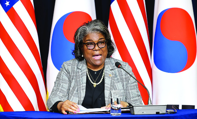 린다 토머스-그린필드 주유엔 미국대사가 17일 서울 용산구 아메리칸 디플로머시 하우스에서 기자회견을 하고 있다. 뉴시스