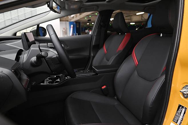 토요타 프리우스 PHEV. 김학수 기자