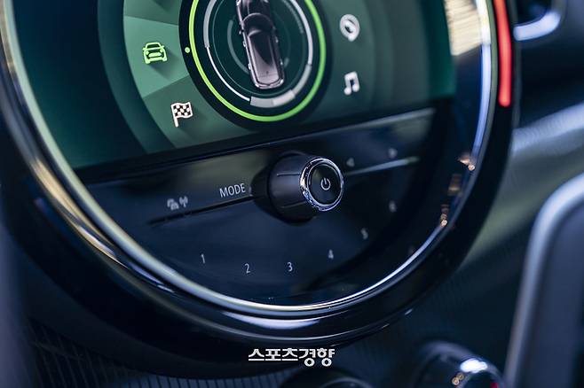 ‘4도어 뉴 MINI 컨트리맨’