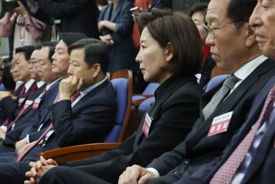 당선자 총회 참석한 여당 중진 의원들. 연합뉴스.
