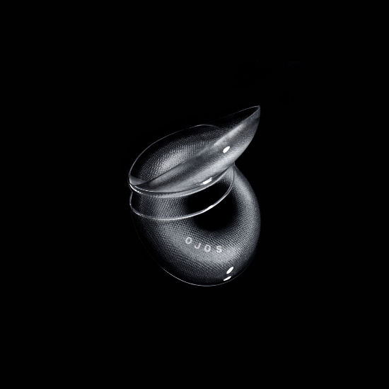 뷰티렌즈 플랫폼 마이피픈(MYFiPN)과 패션브랜드 오호스(OJOS)가 협업한 콘택트렌즈. 브랜드 특유의 그레이톤에 오호스 영문 레터링을 렌즈에 반영한 것이 특징이다.(오호스 제공)