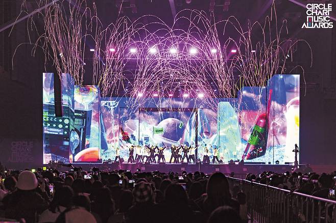 K-팝 시상식이 20여 개가 난립하면서 공정성과 권위를 상실해가고 있다는 우려가 나오고 있다. 한 음악 관련 단체의 한 시상식(사진은 기사 내용과 직접적 관련없음) [헤럴드DB]