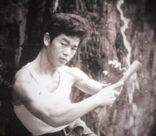 (SBS '꼬리에 꼬리를 무는 그날 이야기')